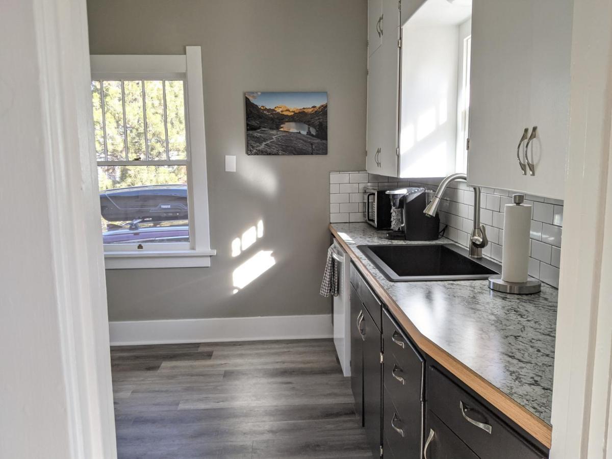 The Lewis House-Upper Level-A Peaceful Spot! Apartment Laramie Exterior photo